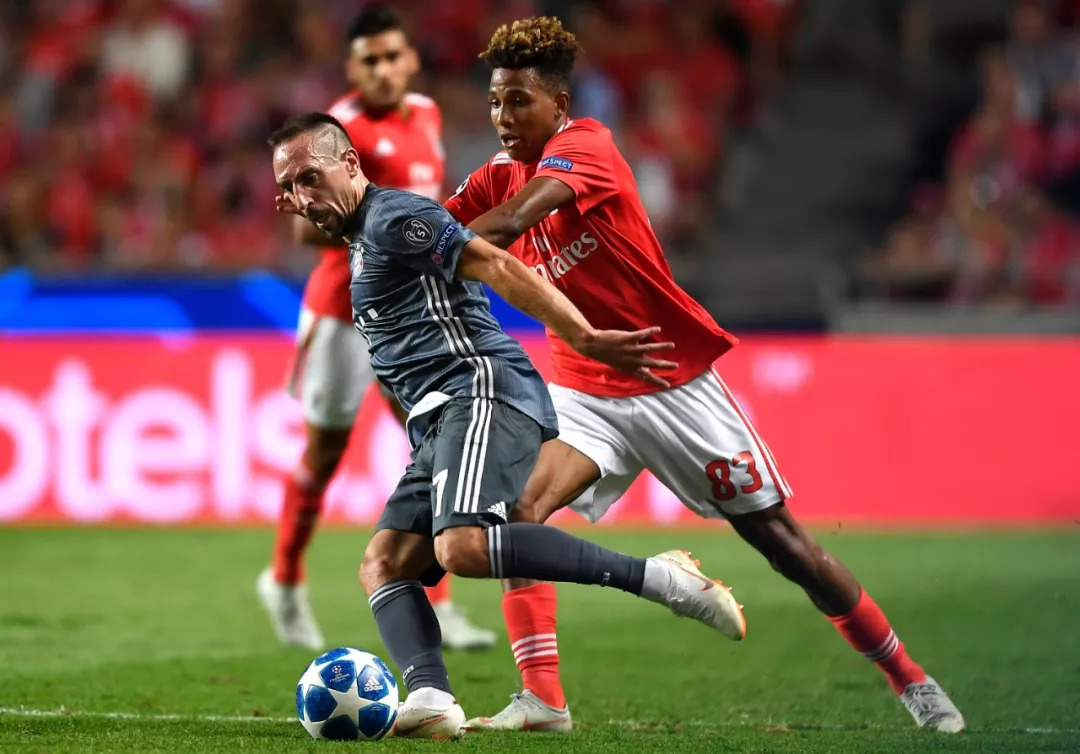 ewc-广东宏远迎欧冠关键赛，今夜扳平良机，悬念犹存，团队化学反应显著的简单介绍